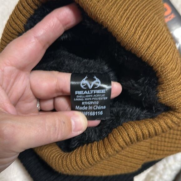 REALTREE Black Ginger Brown 2pc Insulated Knit Thermal Plush Lined Beanies - Picture 5 of 10